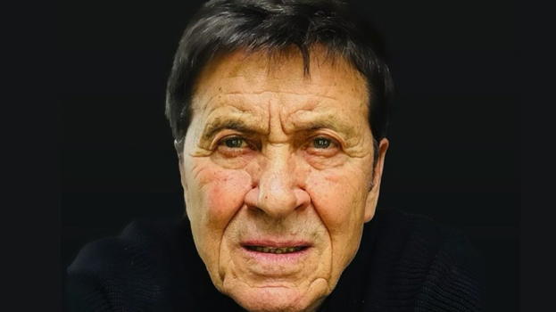 Gianni Morandi sommerso di insulti dopo questa foto: la sua risposta è epica