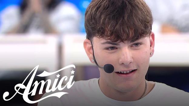 Amici, solo ora viene fuori: ecco chi è la famosa zia di Petit