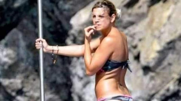 Emma Marrone pubblica questa foto e viene sommersa di brutte parole