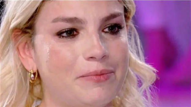 Emma Marrone, ad anni di distanza clamorosa rivelazione su De Martino: "Mi costringeva a farlo tutti i giorni.."