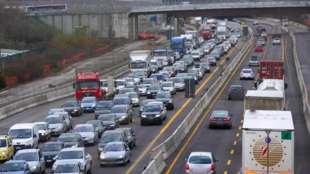Italia, autostrada completamente bloccata: ecco cosa sta succedendo