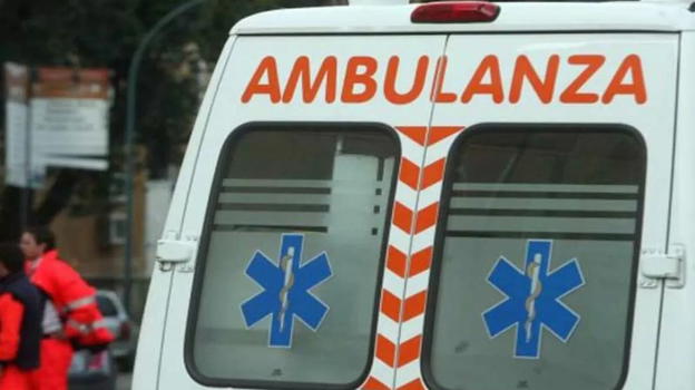 Inferno in autostrada, soccorritori sul posto: tutto bloccato