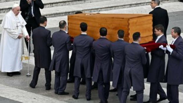 "Lo ha scelto e deciso Papa Francesco". Ecco dove verrà seppellito