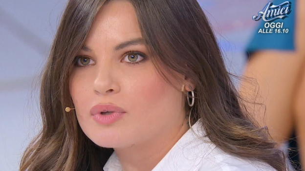 Uomini e Donne, il fantastico annuncio di Raffaella