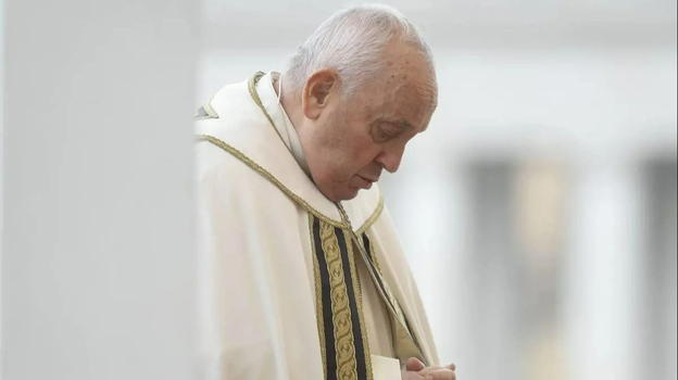 Il vizietto di Papa Francesco svelato all’intervista al CorSera