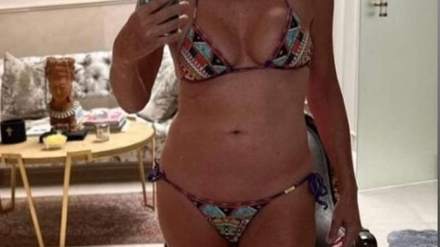 L’avete riconosciuta? La famosa delle Tv si mostra così a 67 anni