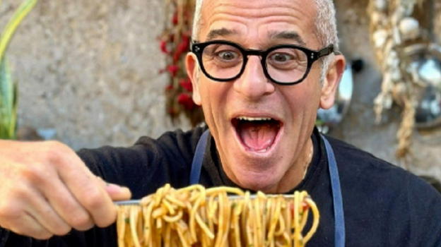 Max Mariola: "Nel mio ristorante la carbonara 28€, siamo a Milano mica al…"