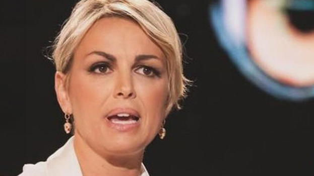 Francesca Pascale, la confessione su Berlusconi: “Ero minorenne quando…”