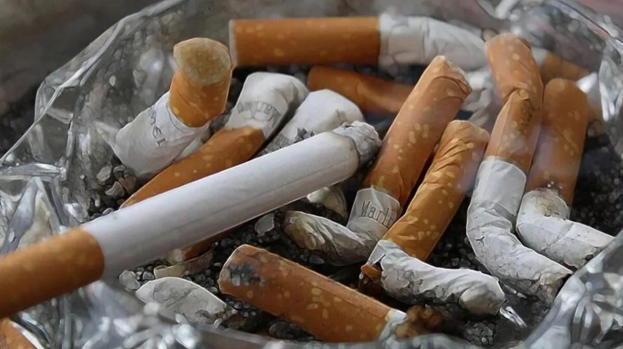 Italiani su tutte le furie la brutta notizia per chi fuma: firmata l’ordinanza
