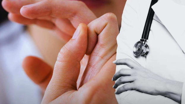 Il ‘test delle dita’ che rivela la presenza di questa neoplasia