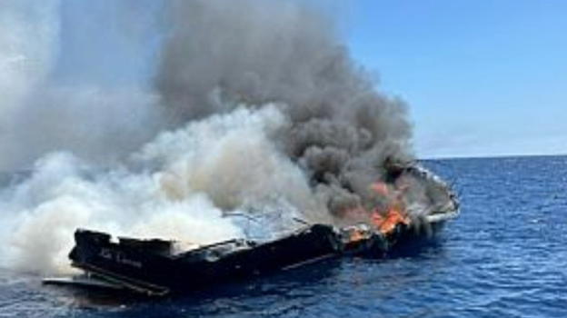 Yacht in fiamme, a bordo il famoso della tv italiana con la moglie