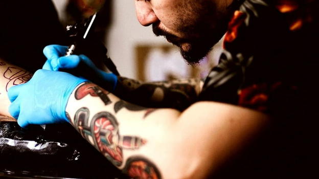 Tatuaggi e neoplasie, cosa dice lo studio svedese