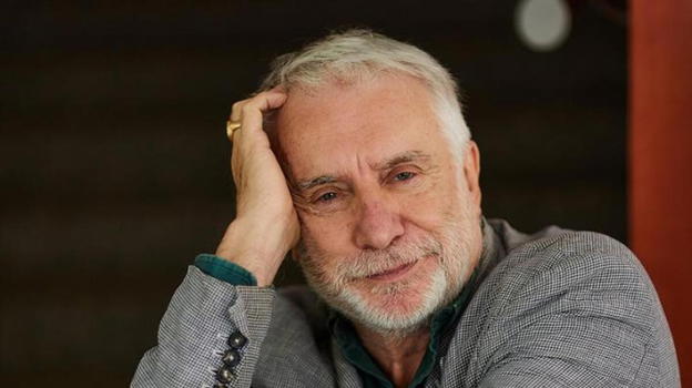 Paolo Crepet lascia tutti di sasso: “Rifare lo zaino ai figli? Gesto da…"