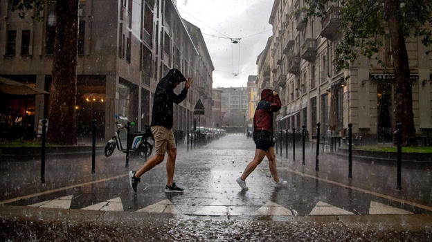 Meteo, cambia tutto un’altra volta: da domani ci saranno..