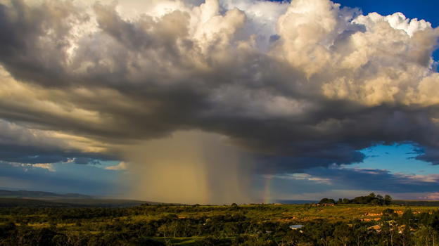 Italia, improvviso downburst colpisce la città: la situazione