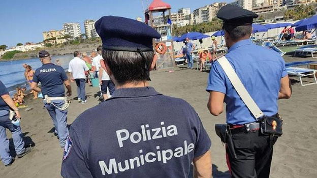 Italia, paura in spiaggia: disposta la chiusura immediata
