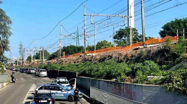 Italia, scontro tra due treni. Ci sono diversi coinvolti: soccorritori sul posto
