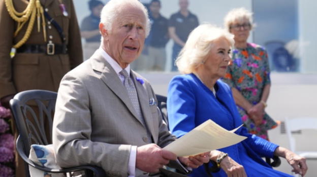 Royal Family, non c’è pace: la brutta notizia poco fa su Camilla