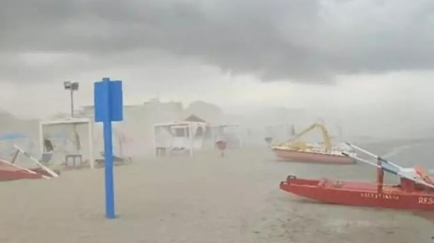 Tempesta di sabbia sulla spiaggia italiana, i primi aggiornamenti