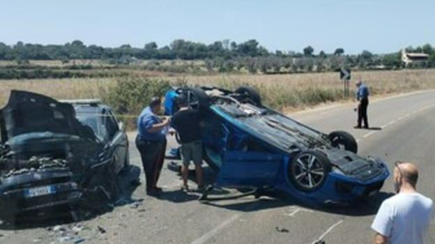 Italia, diverse auto (tra cui una dei vigili urbani) coinvolte in un sinistro