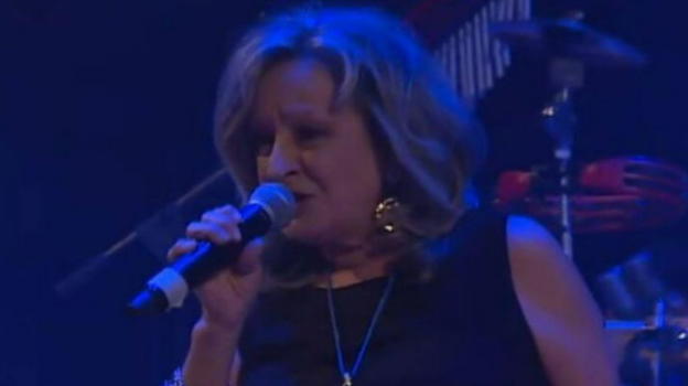 Musica italiana in lutto: "Addio voce indimenticabile"