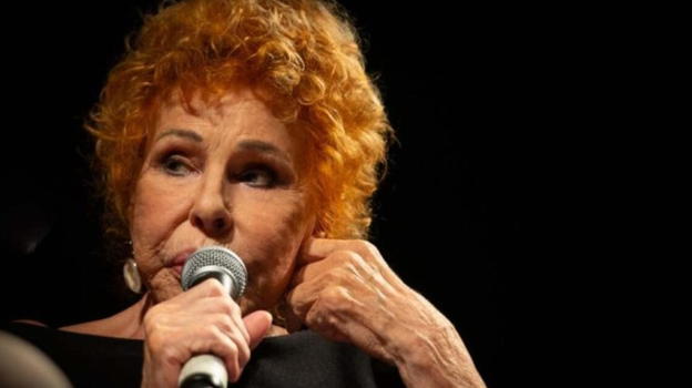 "Infarto fulminante" Ornella Vanoni, è successo tutto all’improvviso