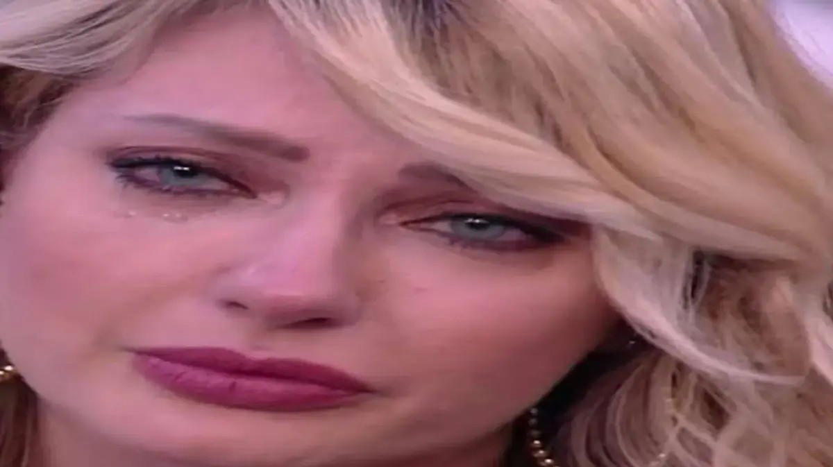 La confessione di Manila Nazzaro in lacrime sconvolge i fan