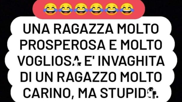 Una ragazza molto prosperosa è invaghita di un semplice ragazzo