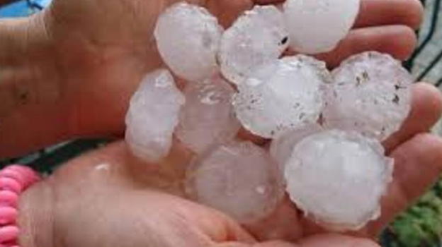 Italia, forte grandinata distrugge tutto: i primi aggiornamenti