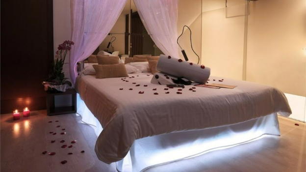 Ragazza 22 enne va a letto con un 77 enne ed accade l’impensabile