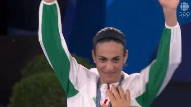 Imane Khelif, il gesto choc dopo la vittoria della medaglia d’oro alle Olimpiadi