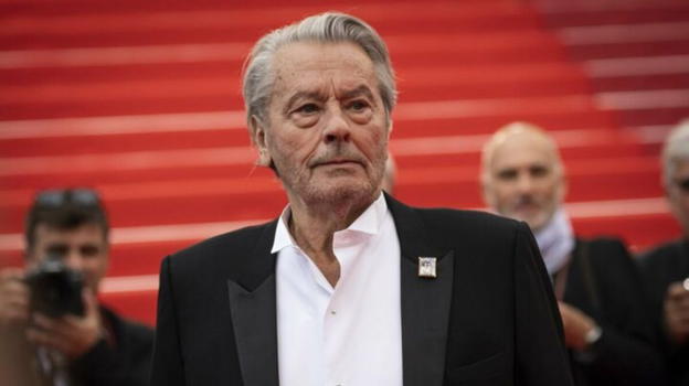 Alain Delon è deceduto: il triste annuncio è appena arrivato