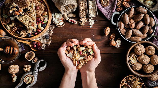Frutta secca, se la mangi migliori la tua salute