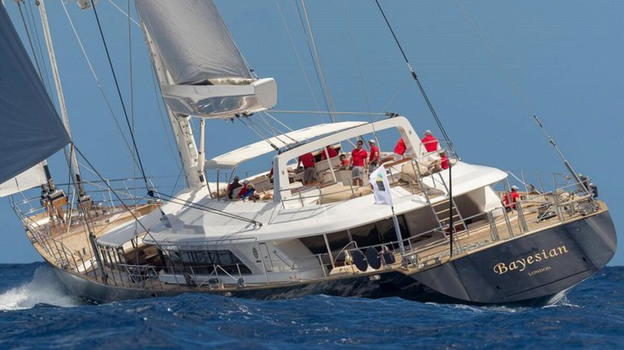 Barca a vela affondata a Palermo, ecco chi erano le persone a bordo