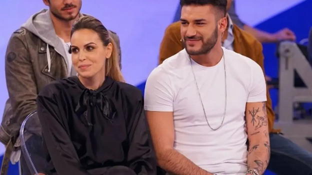 "Botte da orbi". Lorenzo e Claudia, la tremenda notizia dalla loro casa