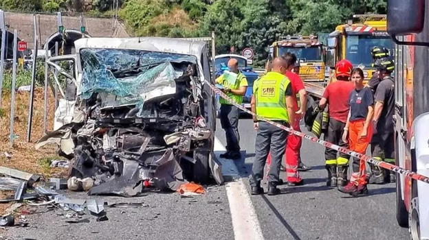 Dramma in autostrada, almeno 10 km di coda