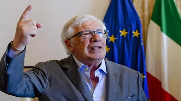 "Uno dei più grandi interpreti italiani": Peppino di Capri, oltre 65 anni di carriera