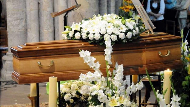 Nonna lascia eredità a 2 fidanzati: la cifra da capogiro