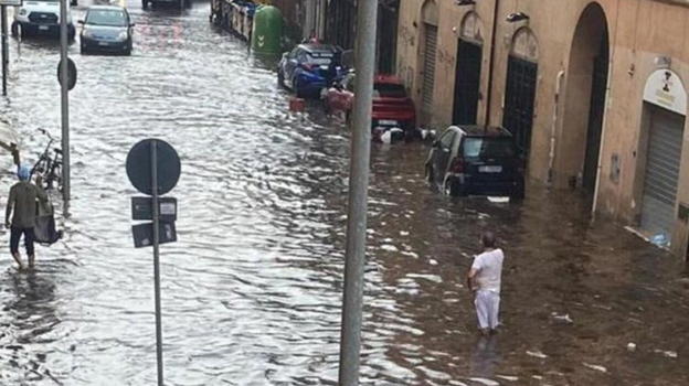 Italia, nubifragio si abbatte nella notte sulla città italiana