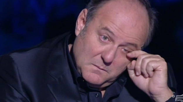 Gerry Scotti non trattiene le lacrime per il figlio Edoardo