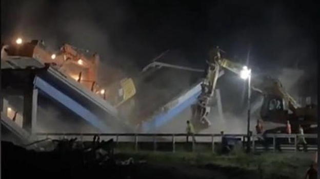 Italia, crolla il ponte in autostrada: dove è accaduto