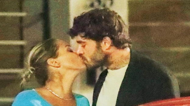 Scatta il bacio! I fotografi li hanno paparazzati così. Ritrova l’amore dopo il divorzio