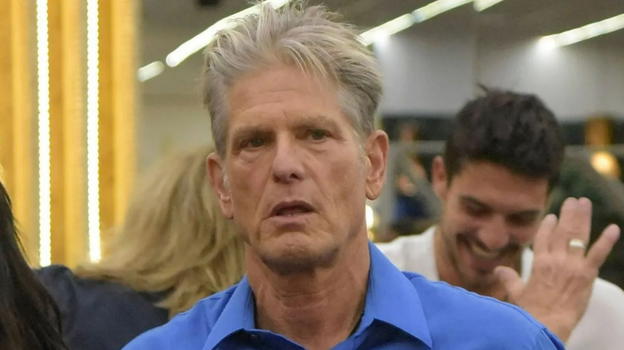 Tutti senza parole al Grande Fratello, dove lava l’insalata Clayton