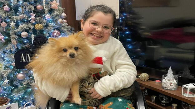 I ladri restituiscono il cagnolino alla bimba disabile: "Siamo…"