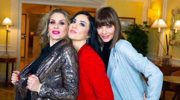 Le "Non è la Rai" se la prendono con la coinquilina: "Non si lava…"