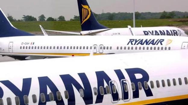 Italia, aereo in partenza da Brindisi in fiamme: tutti i dettagli