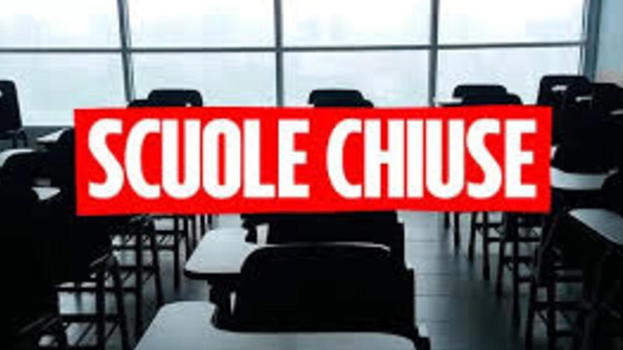 Allerta Meteo, disposta la chiusura delle scuole di ogni ordine e grado: l’ordinanza