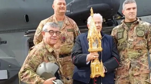 "È un miracolo". L’annuncio dalla chiesa poco fa: donna riacquista la vista grazie a Santa Rosa