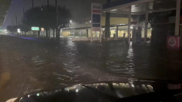 L’Uragano Milton arriva in Florida, le prime impressionanti immagini