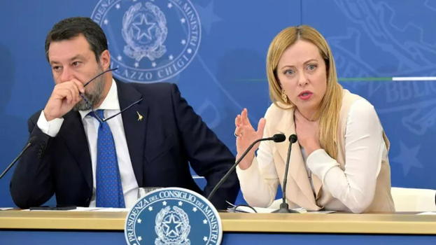 Giorgia Meloni festeggia mezzo milione di euro